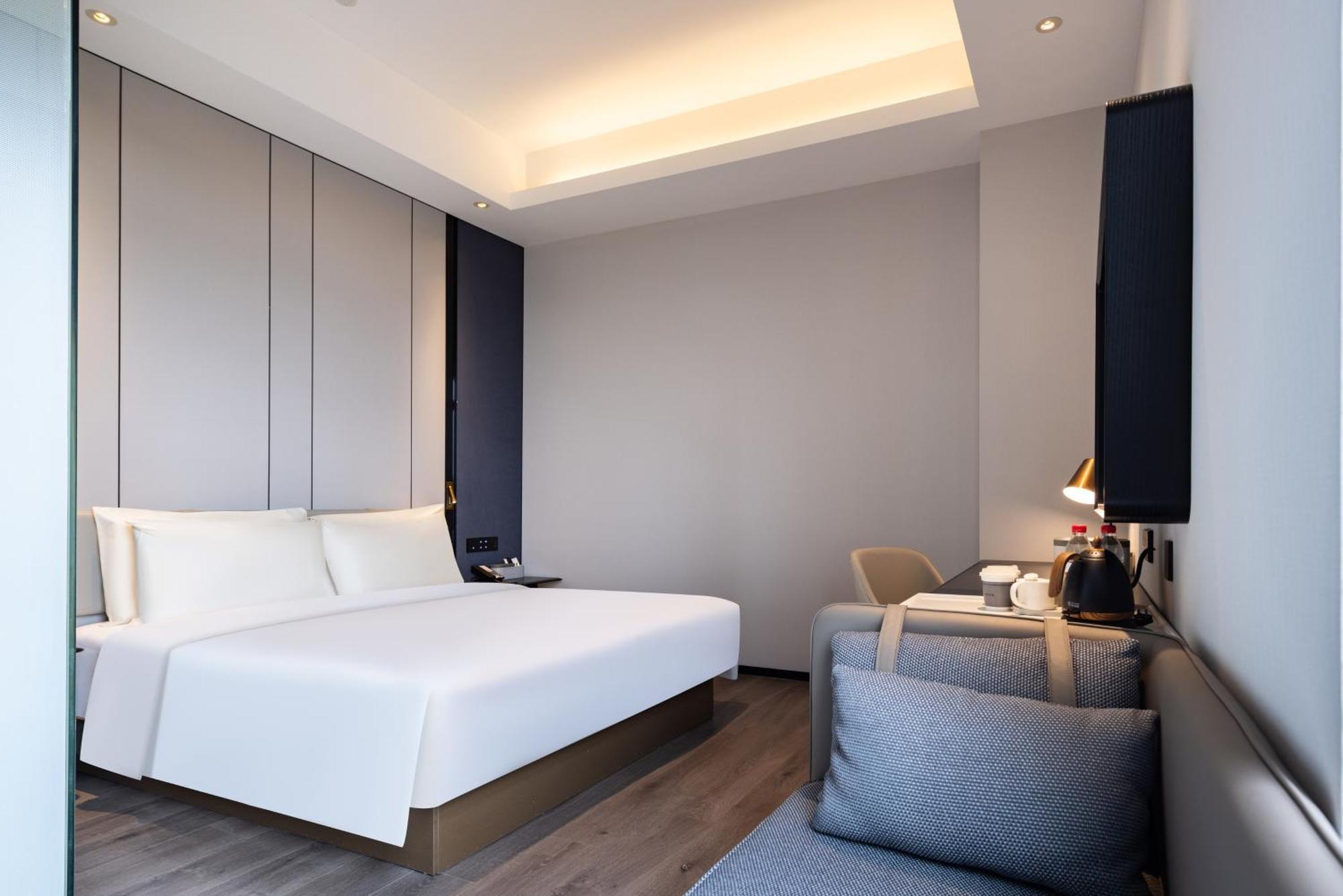 Atour X Shuguang Wusong Cruise Terminal Hotel